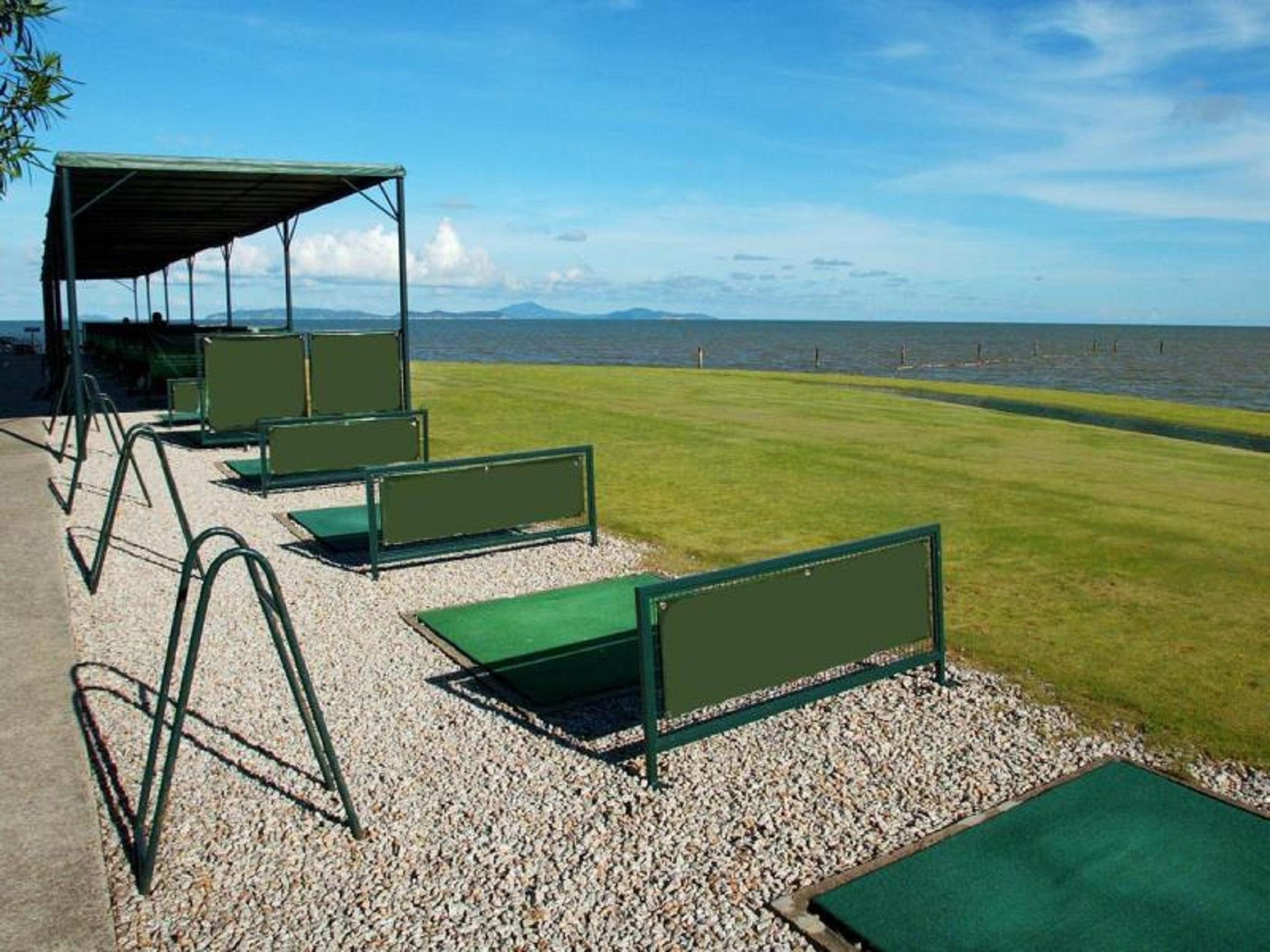 Grand Coloane Resort Macau Buitenkant foto The driving range