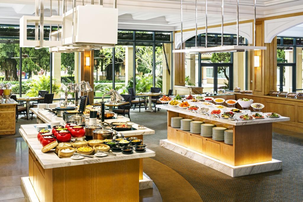 Grand Coloane Resort Macau Buitenkant foto The buffet at the hotel